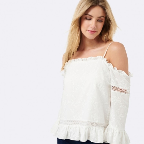 NWOT Lara embroidered flare sleeve top - Picture 2 of 9